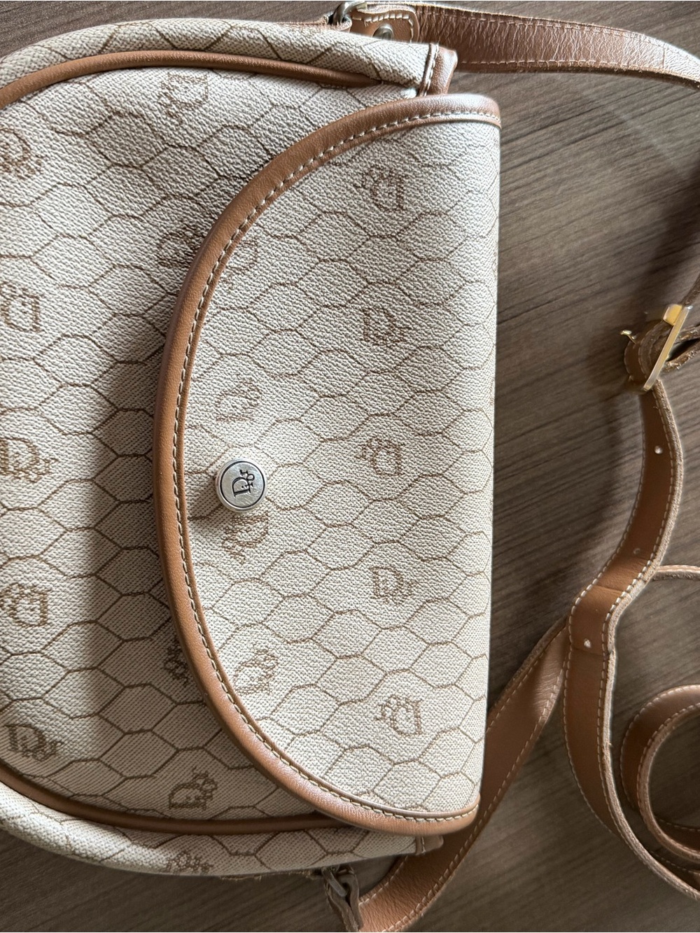 Dior vintage Cream Crossbody Saddle Bag - Women's Elegant Shoulder Purse - Picture 3 of 16